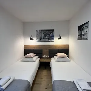 https://terminal-airport.poznan-hotels.com